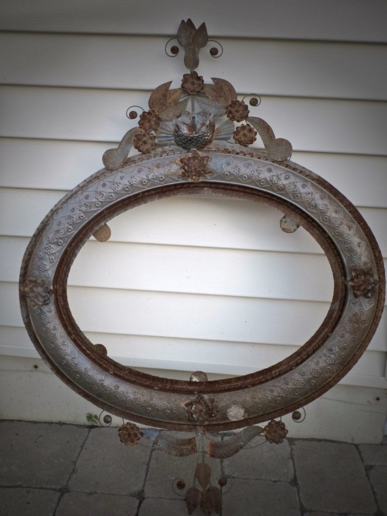 antique-metal-frame