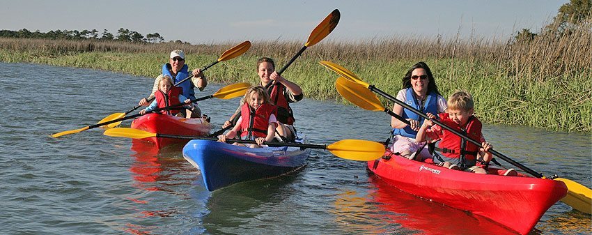 family_kayaking