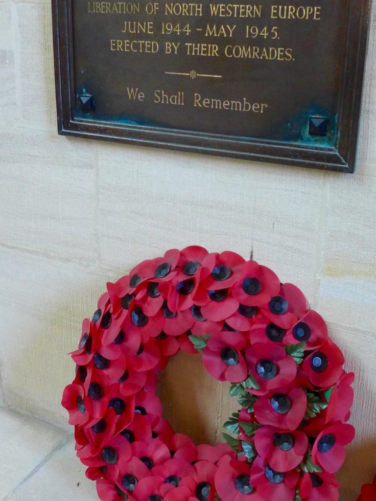 poppy-war-memorial