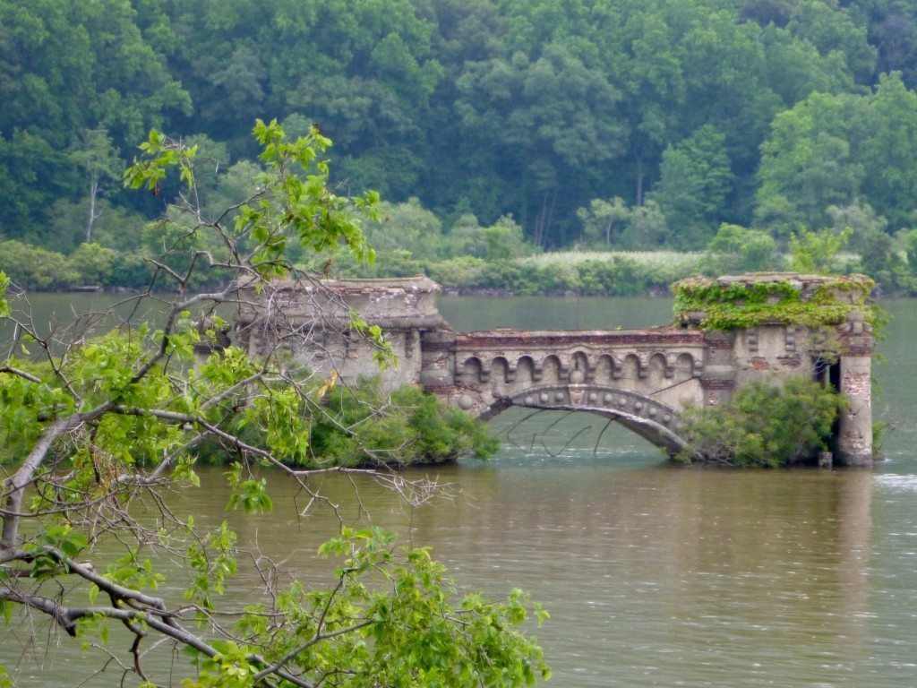 arch of breakwater surrounding Bannerman Island