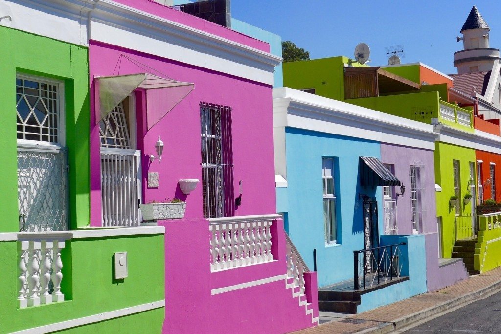 hire a local tour guide to see sights in Cape Town like the Bo Kaap neighborhood