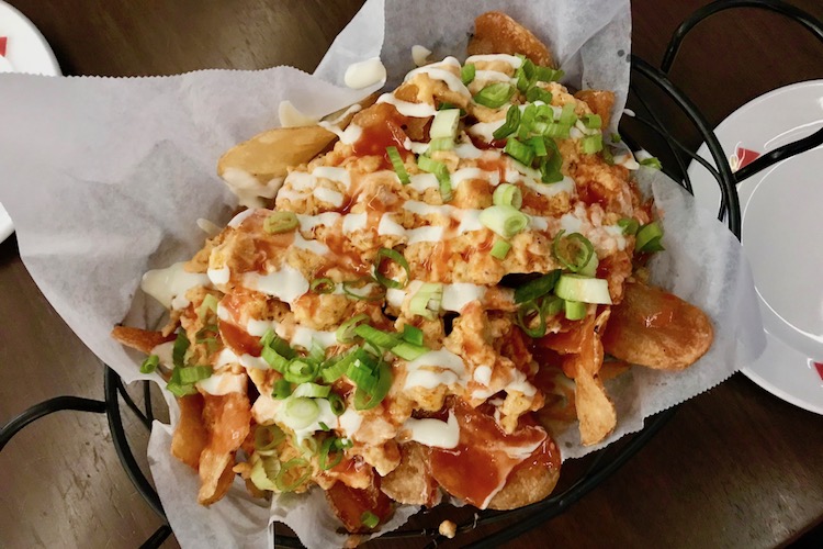 buffalo chicken nachos at Seasons Tavern at the Doubletree by Hilton in Syracuse