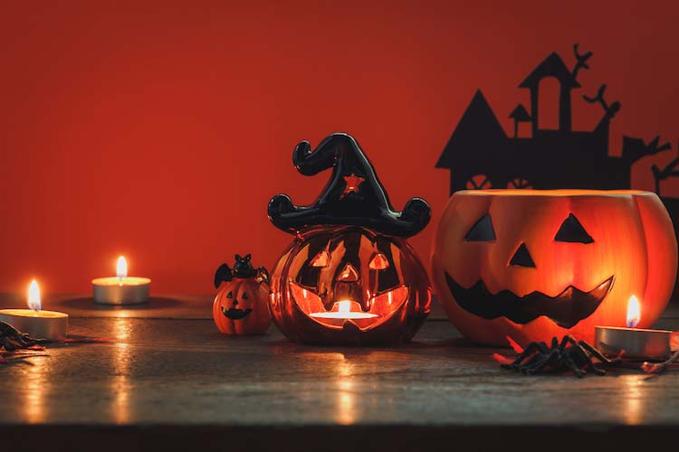 ideas for halloween candles to make for spooky holiday decorations