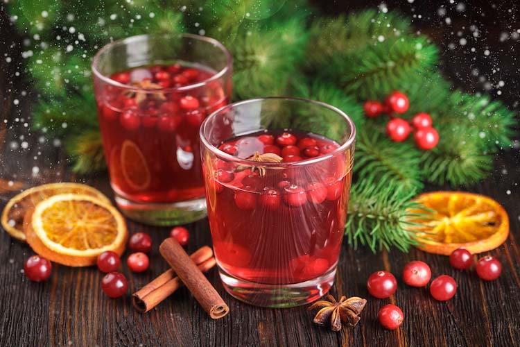 21 Holiday Cocktails for Entertaining